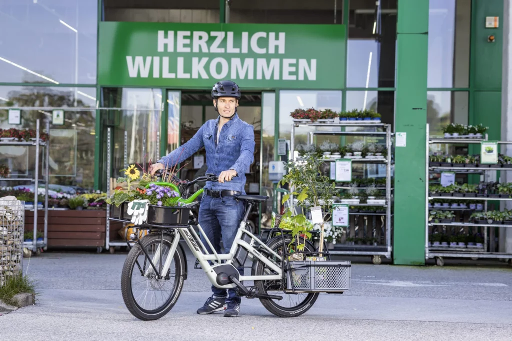 Mit dem Fahrrad zum einkaufen